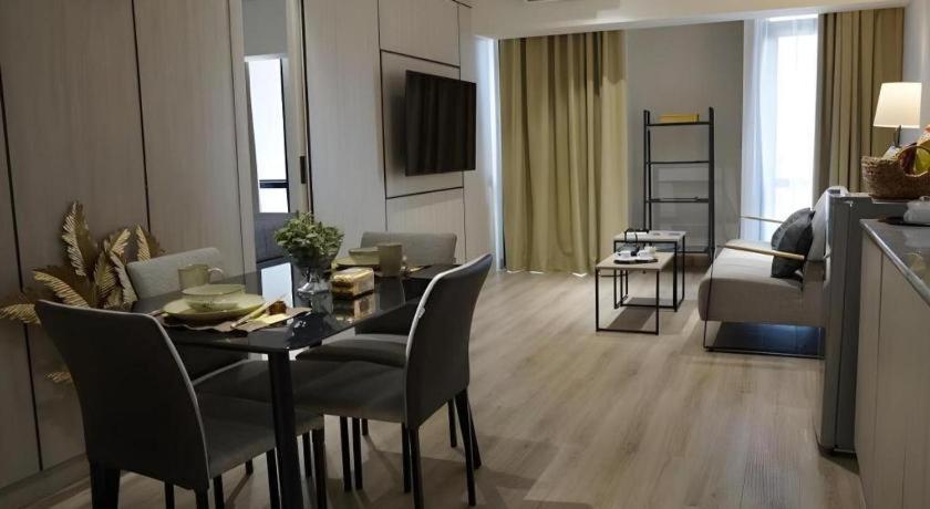 The Day Residence Джакарта Екстериор снимка
